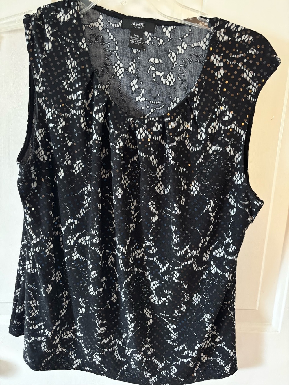 Alfani Black & White Printed Sleeveless Scoop Neck Camisole